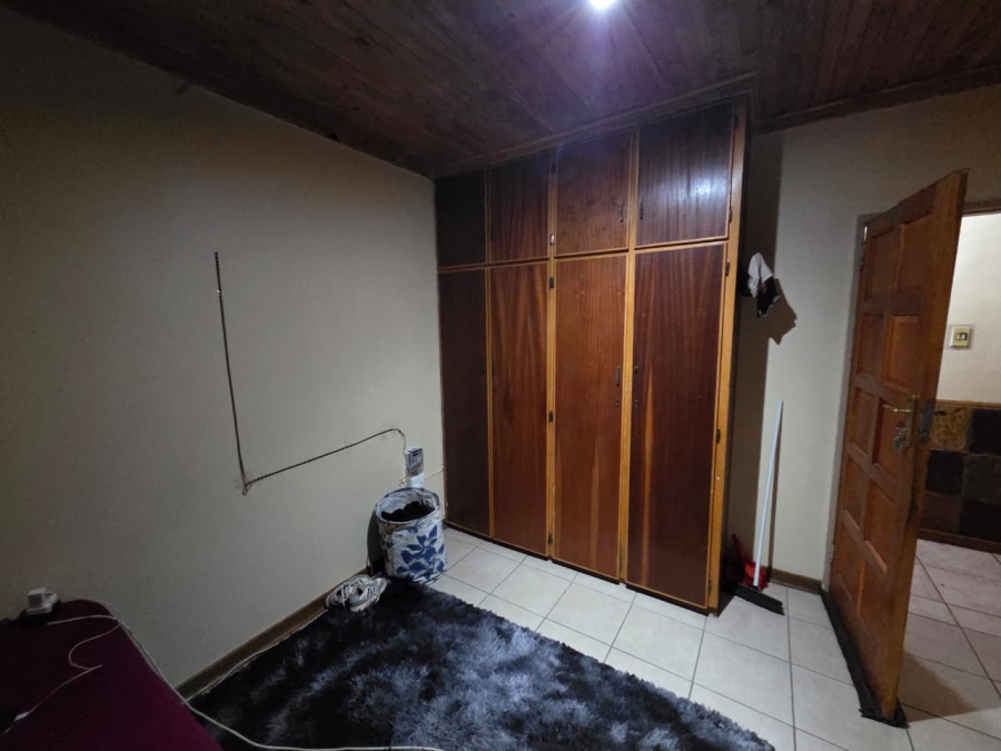 13 Bedroom Property for Sale in Brandwag Free State